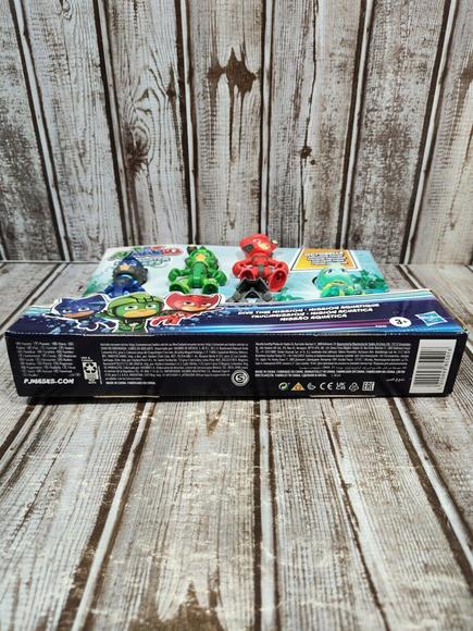 PJ Masks Underwater Heroes Dive Time Mission 4 Pack Action Figures w/ Octobella - Picture 8 of 8